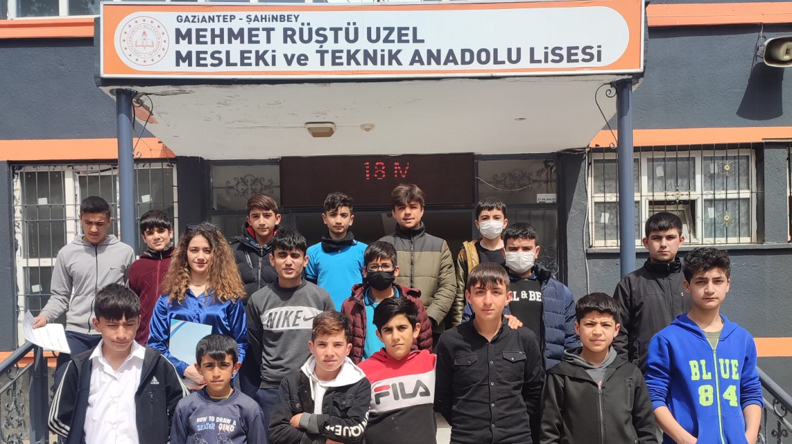 Mehmet Rüştü Uzel Mesleki ve Teknik Anadolu Lisesi gezisi 8I ve 8K 